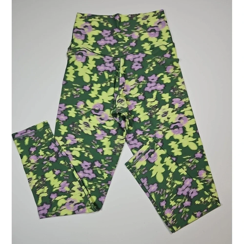 OFFLINE by Aerie Real Me High Rise 7/8 Leggings Green‎ Floral Size Large NWOT